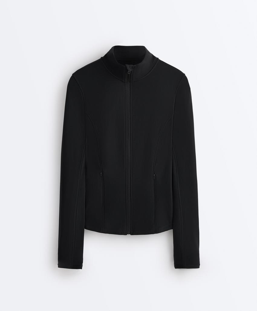 Легкая теплая техническая куртка