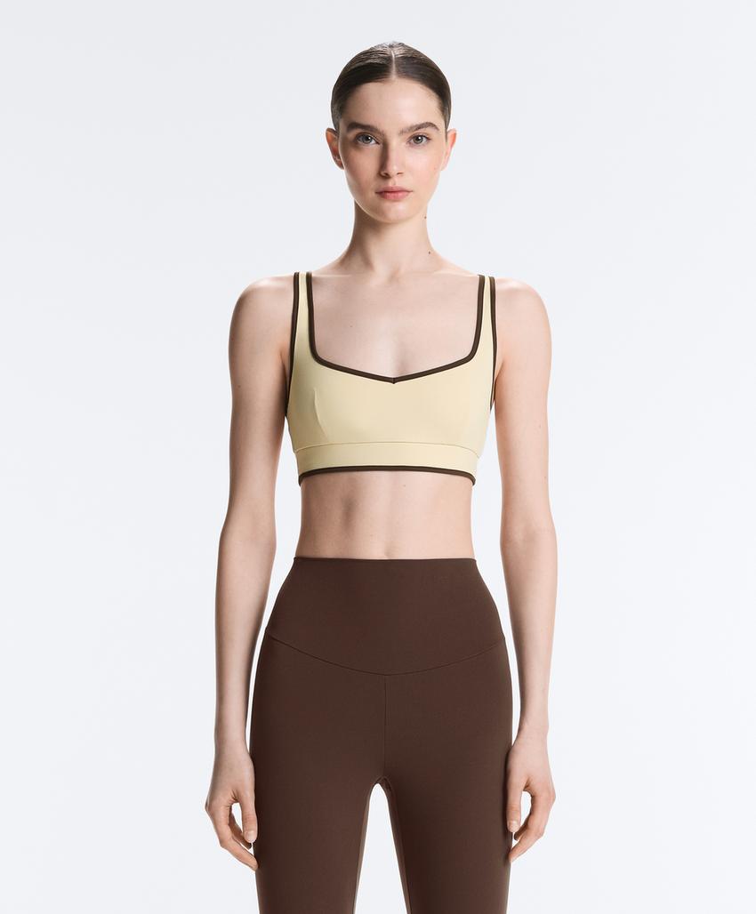 Майка comfortlux с контрастным принтом