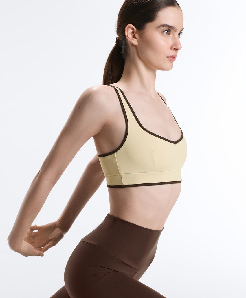 Майка comfortlux с контрастным принтом