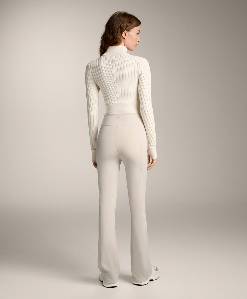 Теплые брюки клеш с высокой посадкой и карманами