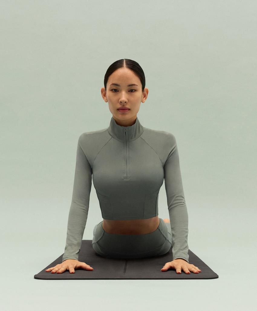 Удобная трикотажная футболка с длинным рукавом comfortlux