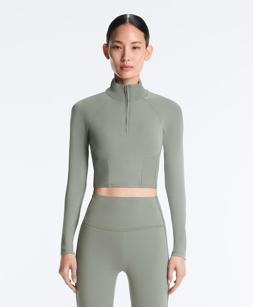 Удобная трикотажная футболка с длинным рукавом comfortlux