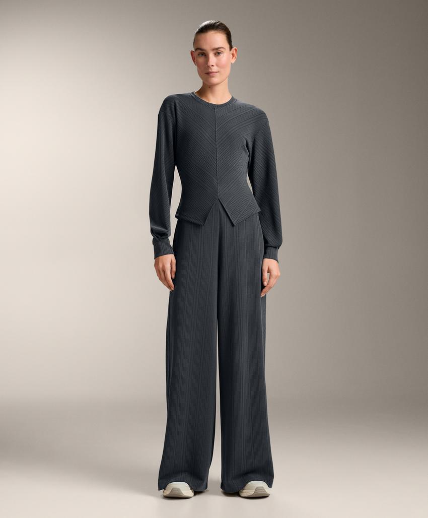 Свитшот с асимметричной полосатой отделкой из модала