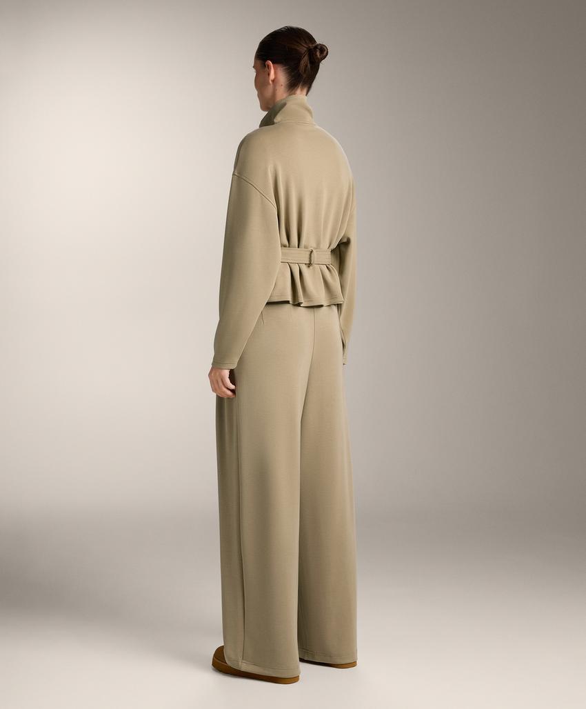 Пиджак с поясом из мягкого модала