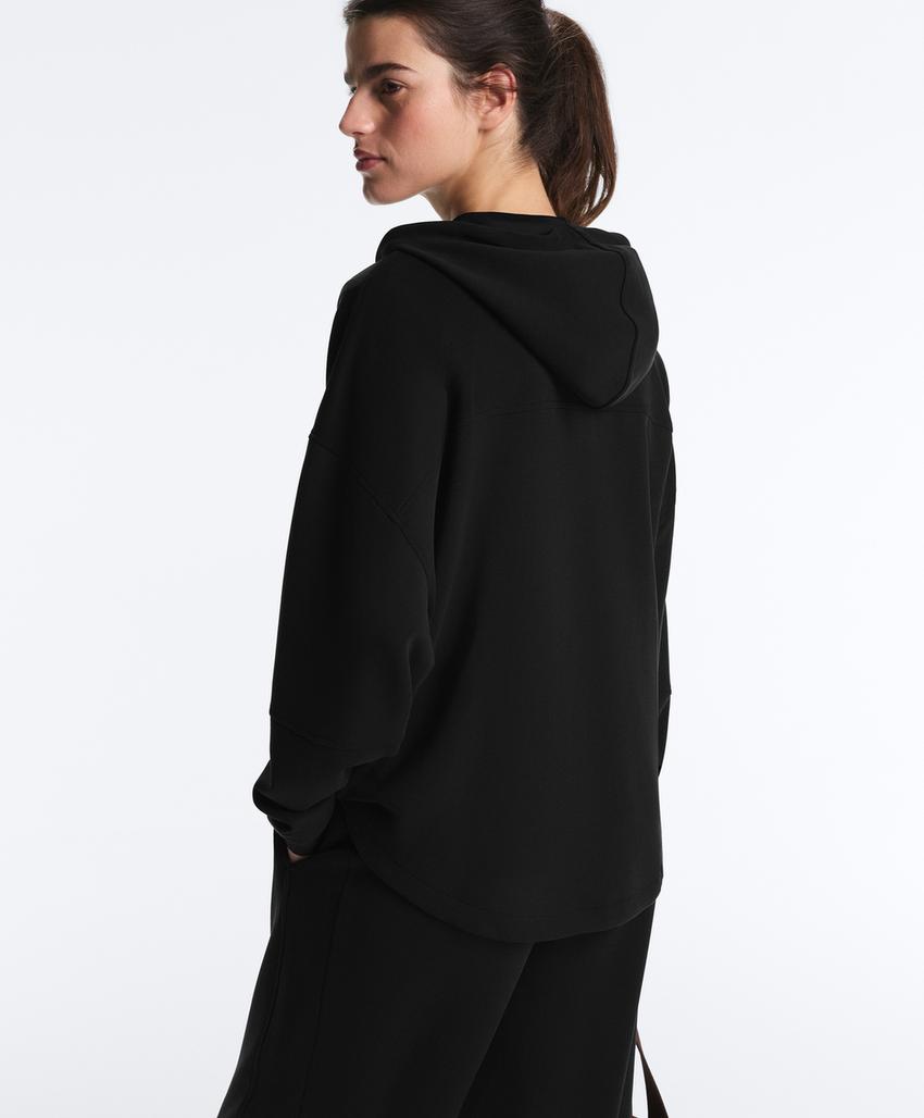 Пальто с капюшоном из мягкого модала