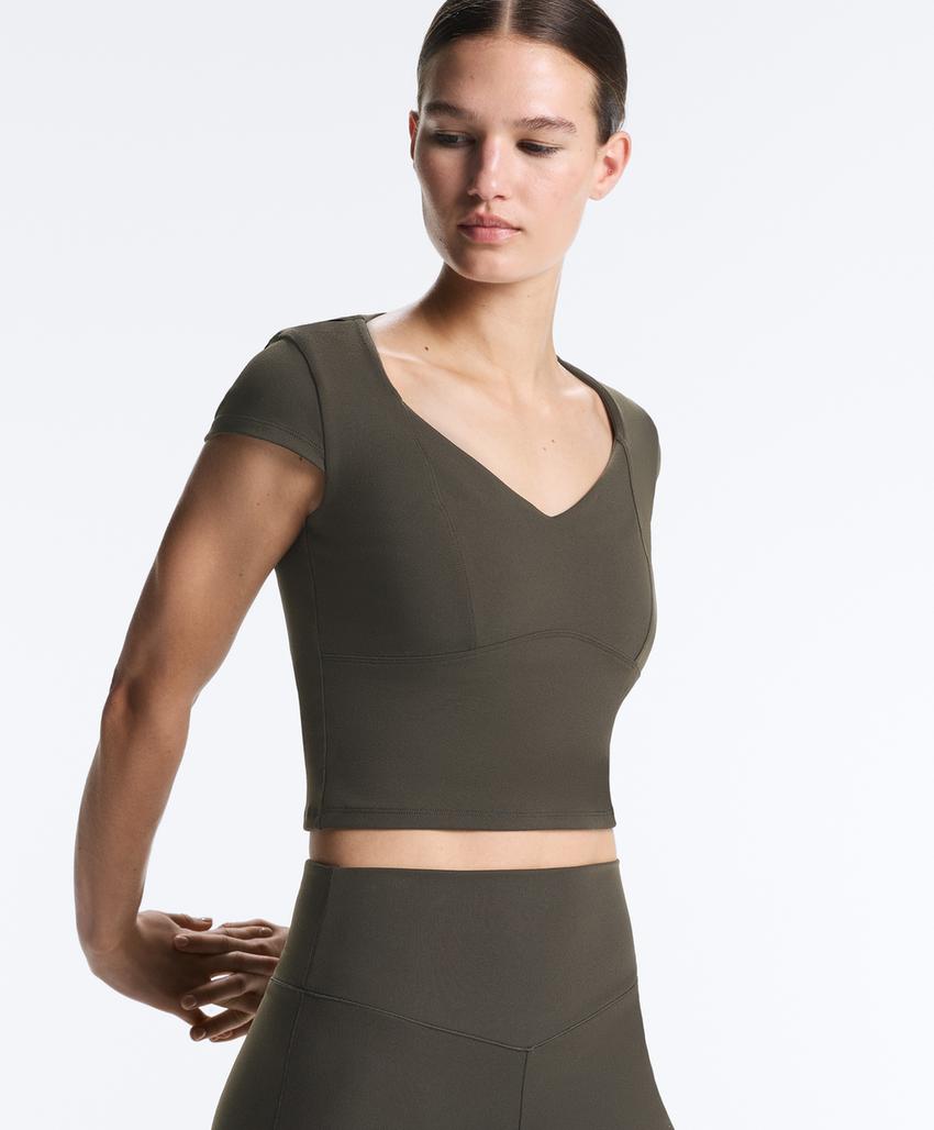 Майка с короткими рукавами evermove