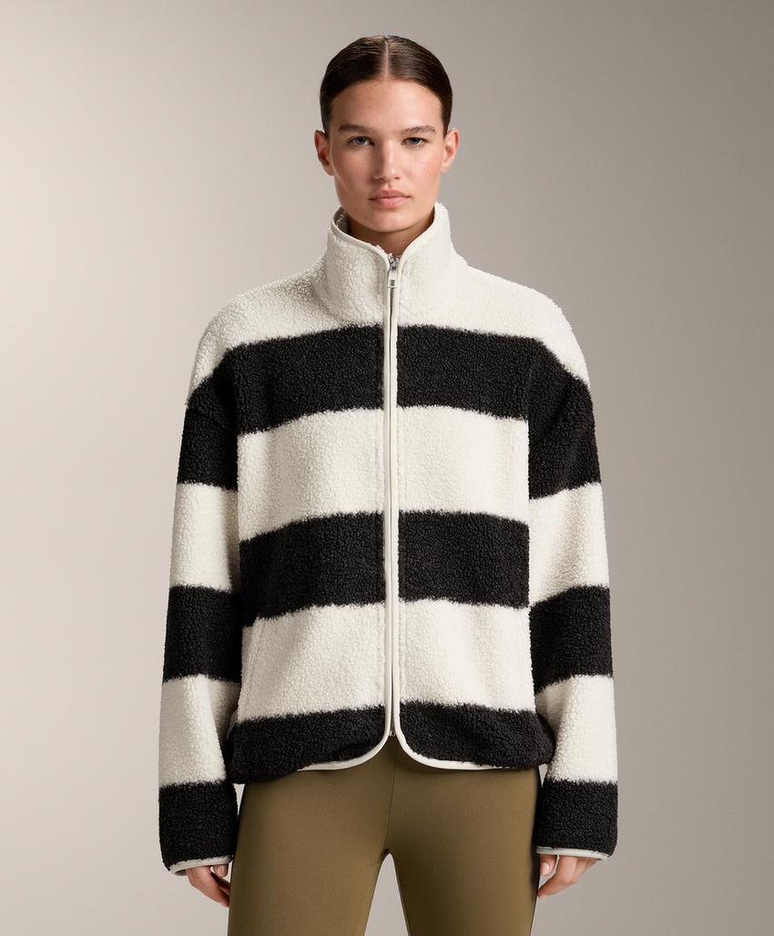 Полосатая куртка-бомбер из искусственного меха
