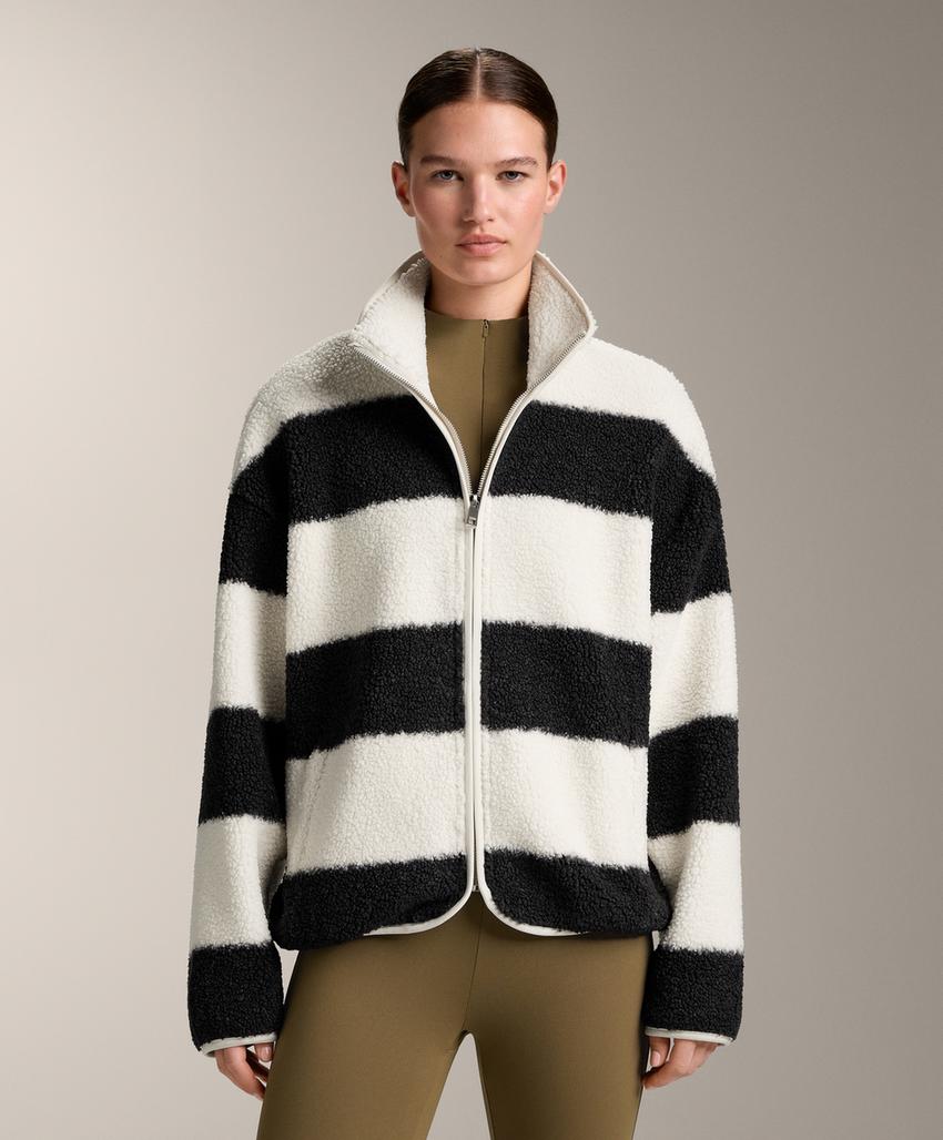 Полосатая куртка-бомбер из искусственного меха