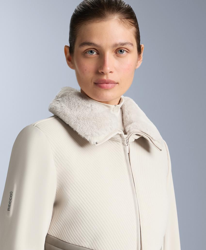 Приталенная водостойкая лыжная куртка Primaloft® SKI с цветными вставками