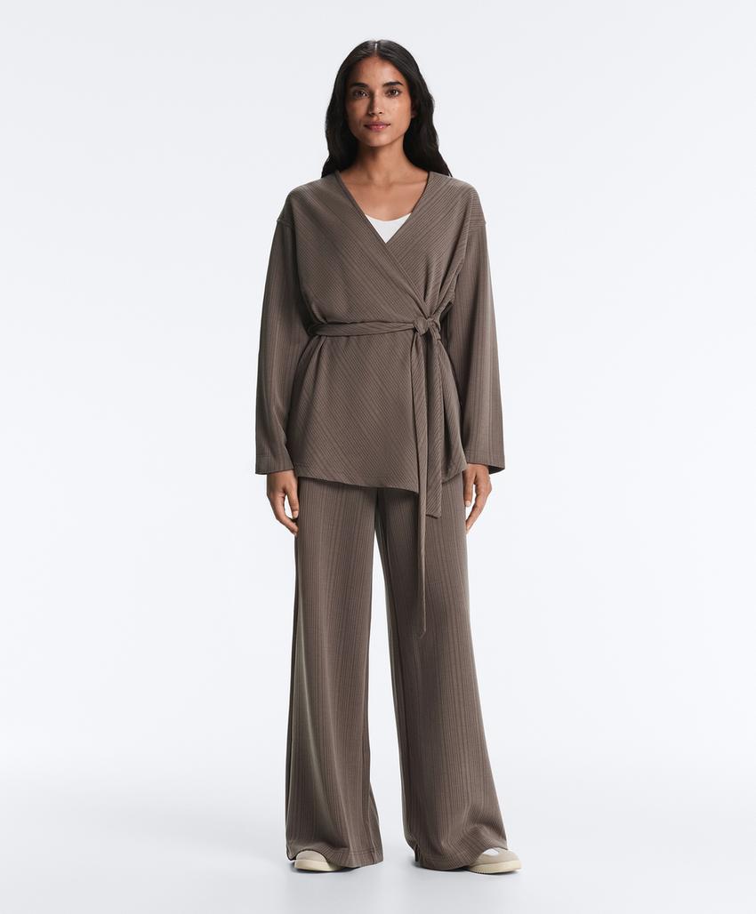 Длинный асимметричный жакет с полосами из модала