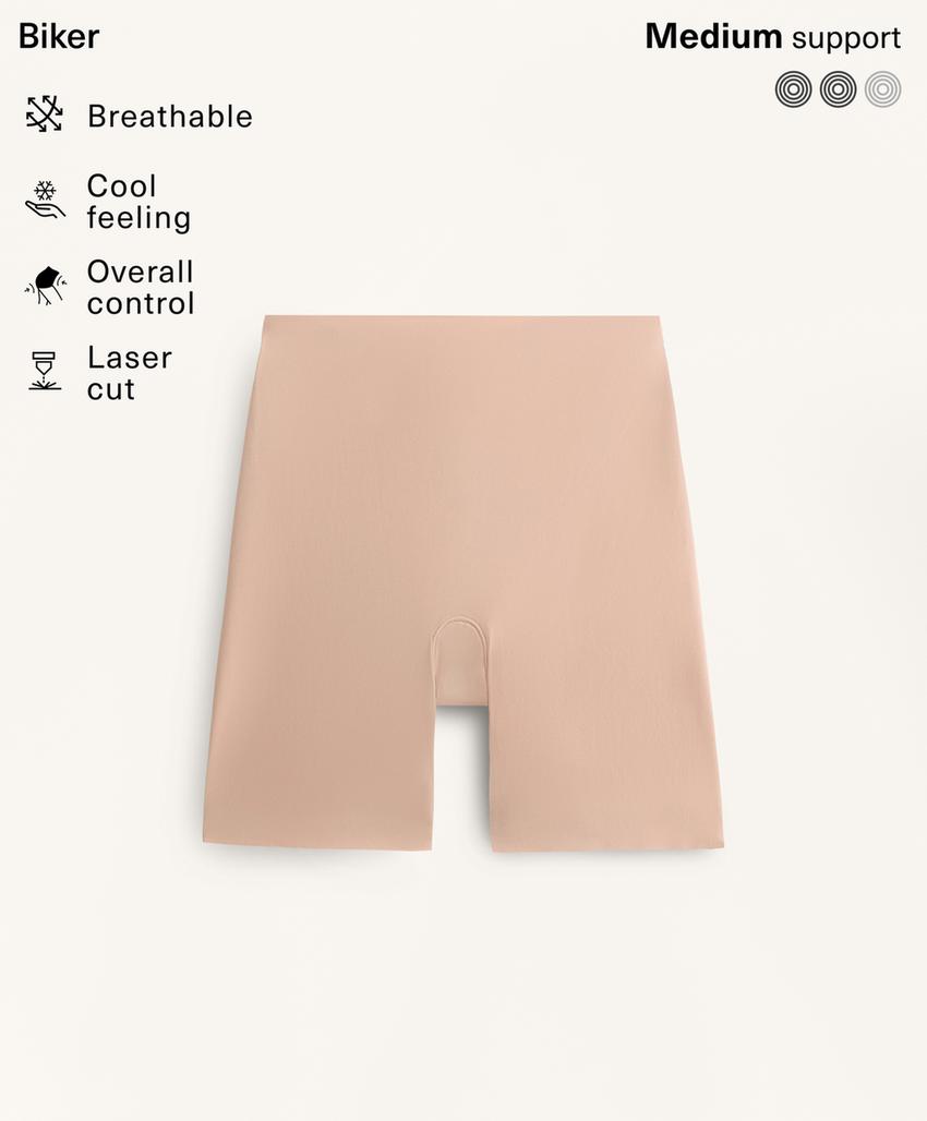 Шорты с высокой посадкой из невидимого материала с лазерной обрезкой