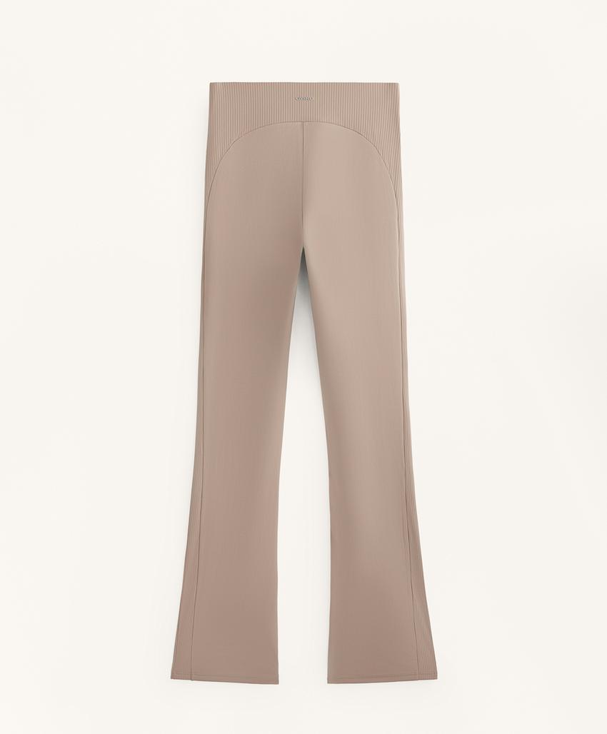 Брюки с высокой посадкой из ребристого трикотажа comfortlux с расклешенными брючинами