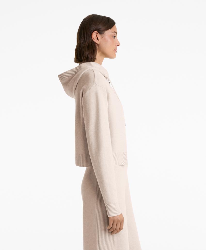 Трикотажная куртка с капюшоном