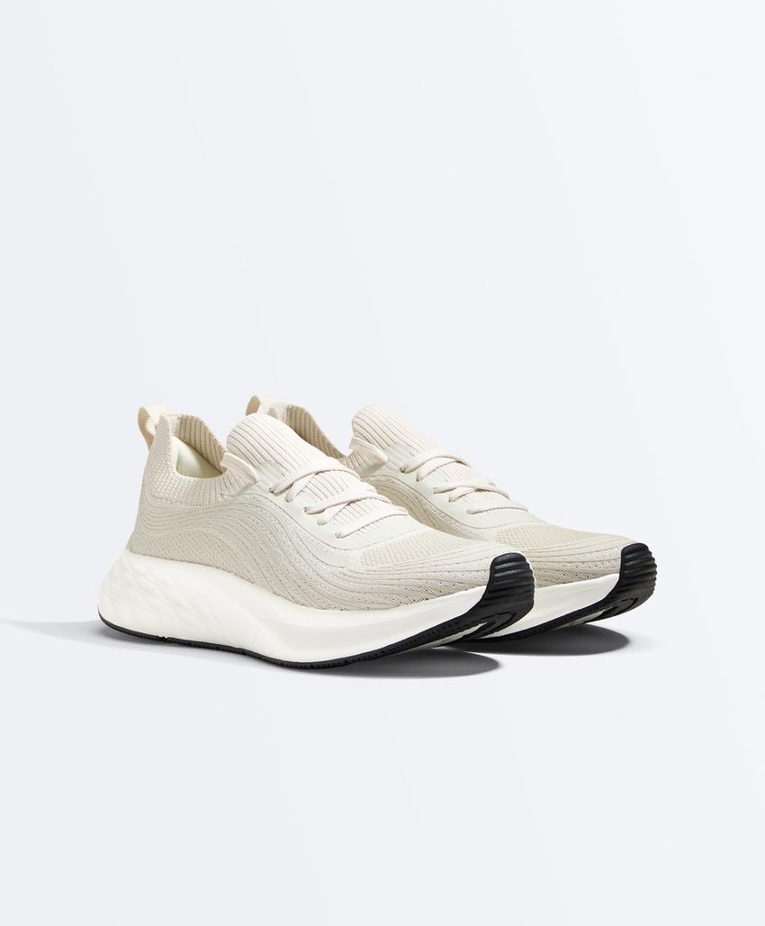 Универсальные кроссовки для спорта и активного отдыха