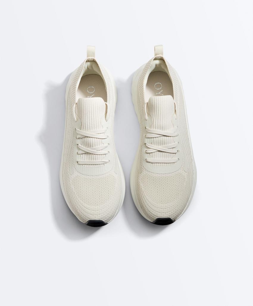 Универсальные кроссовки для спорта и активного отдыха