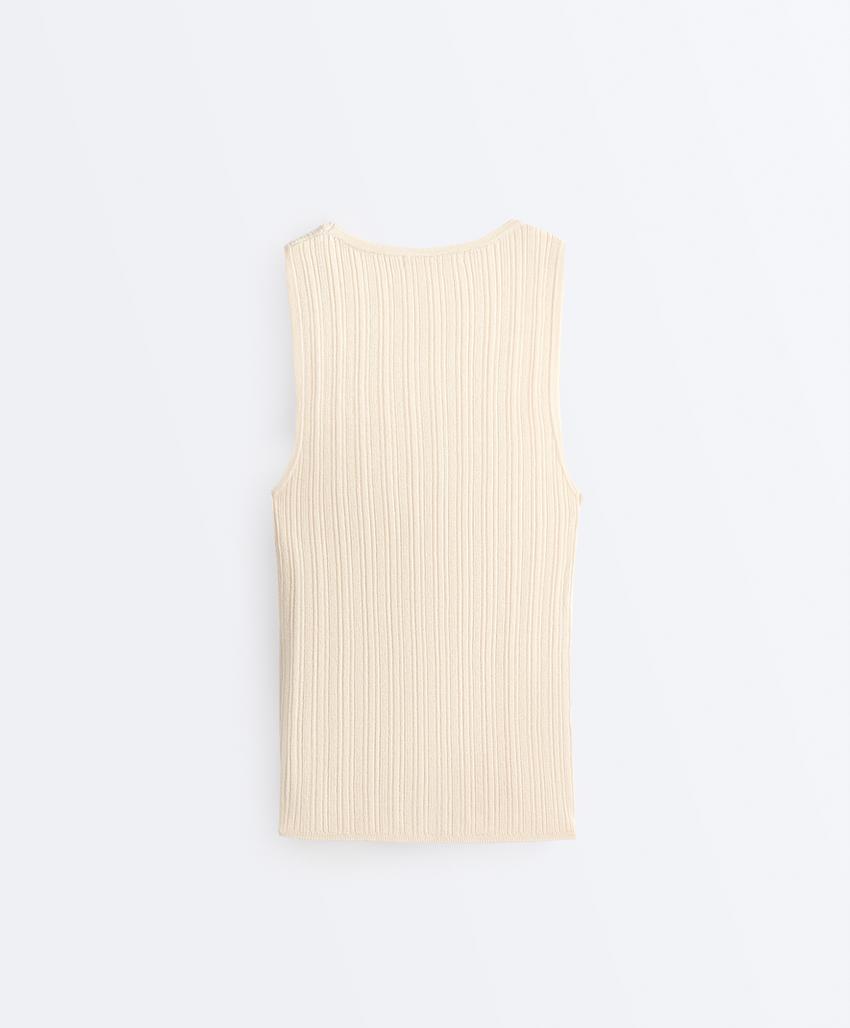 Топ из ребристого трикотажа