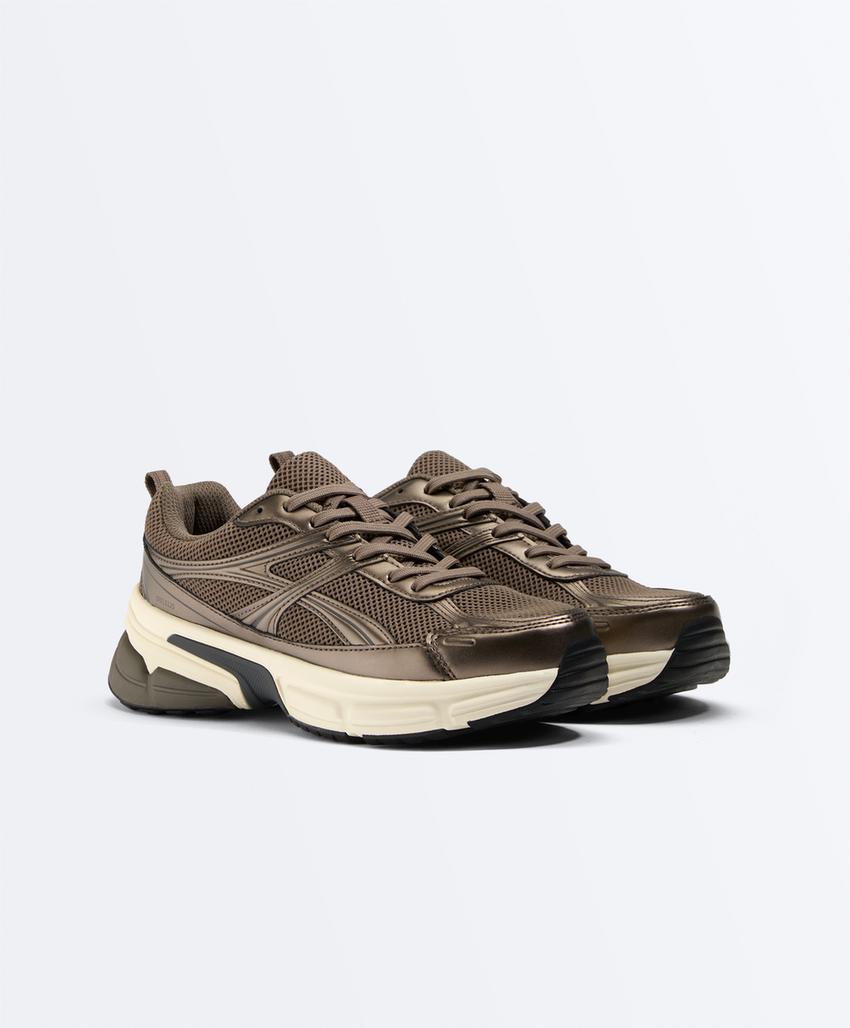 Кроссовки в стиле бега