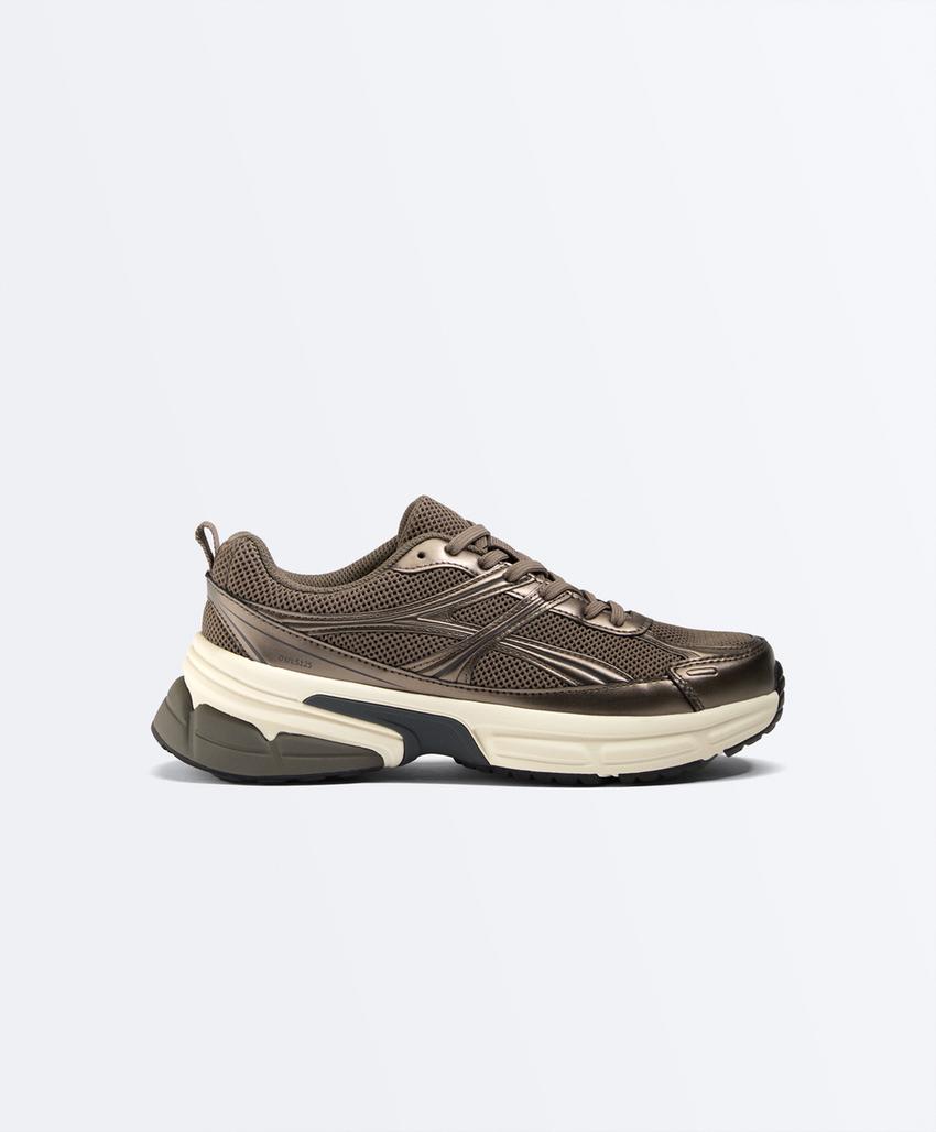 Кроссовки в стиле бега