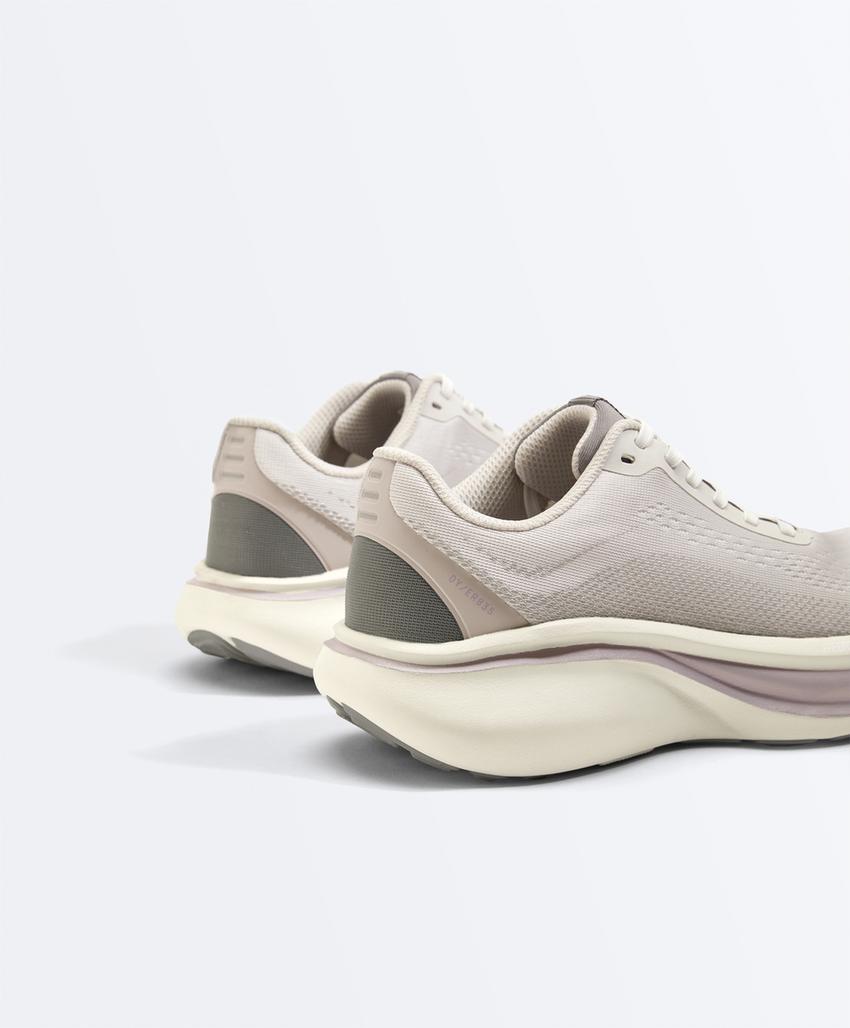 Беговые кроссовки oy/er 835