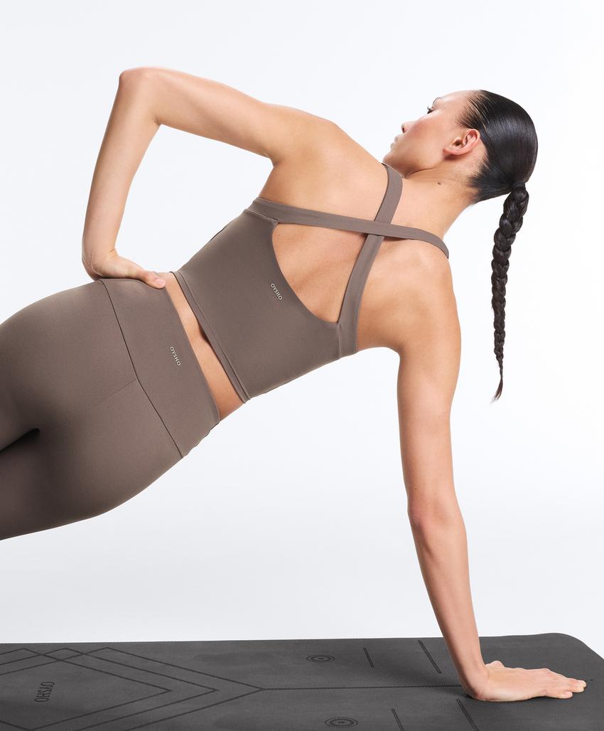 Топ-майка Comfortlux с перекрестными деталями