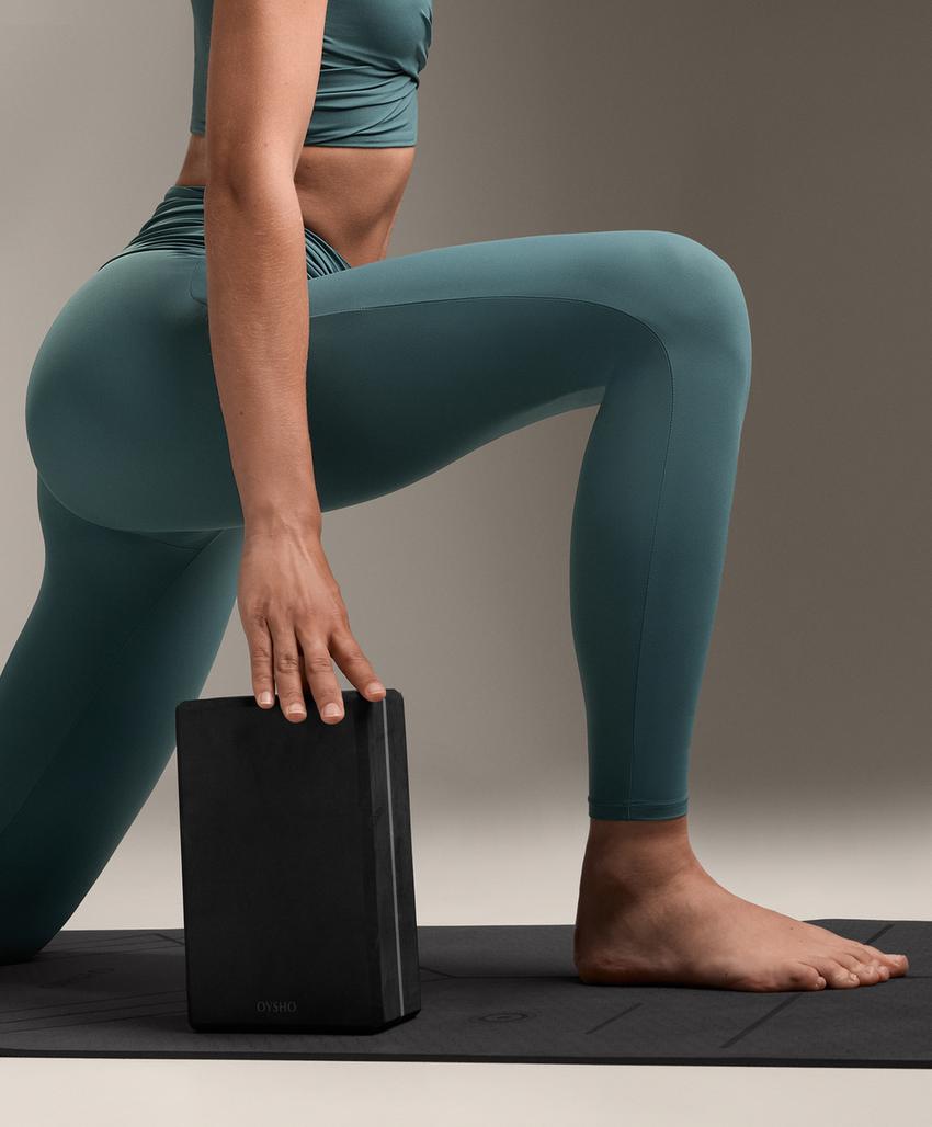 Легинсы длиной до щиколотки Light Touch с драпировкой и V-образным вырезом