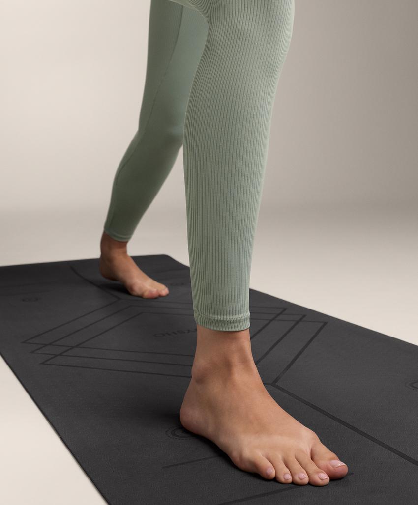 Лосины с высокой талией и длиной до щиколотки comfortlux из ребристого материала