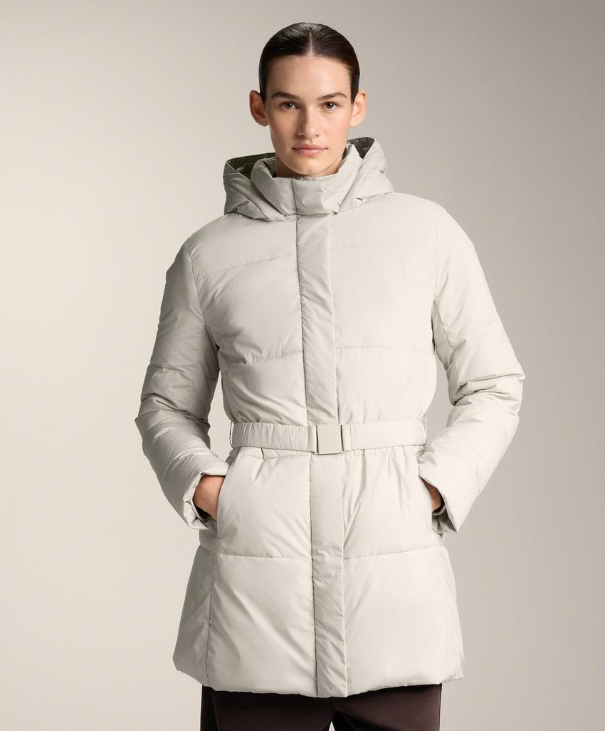 Водоотталкивающий утепленный пуховик до середины икры