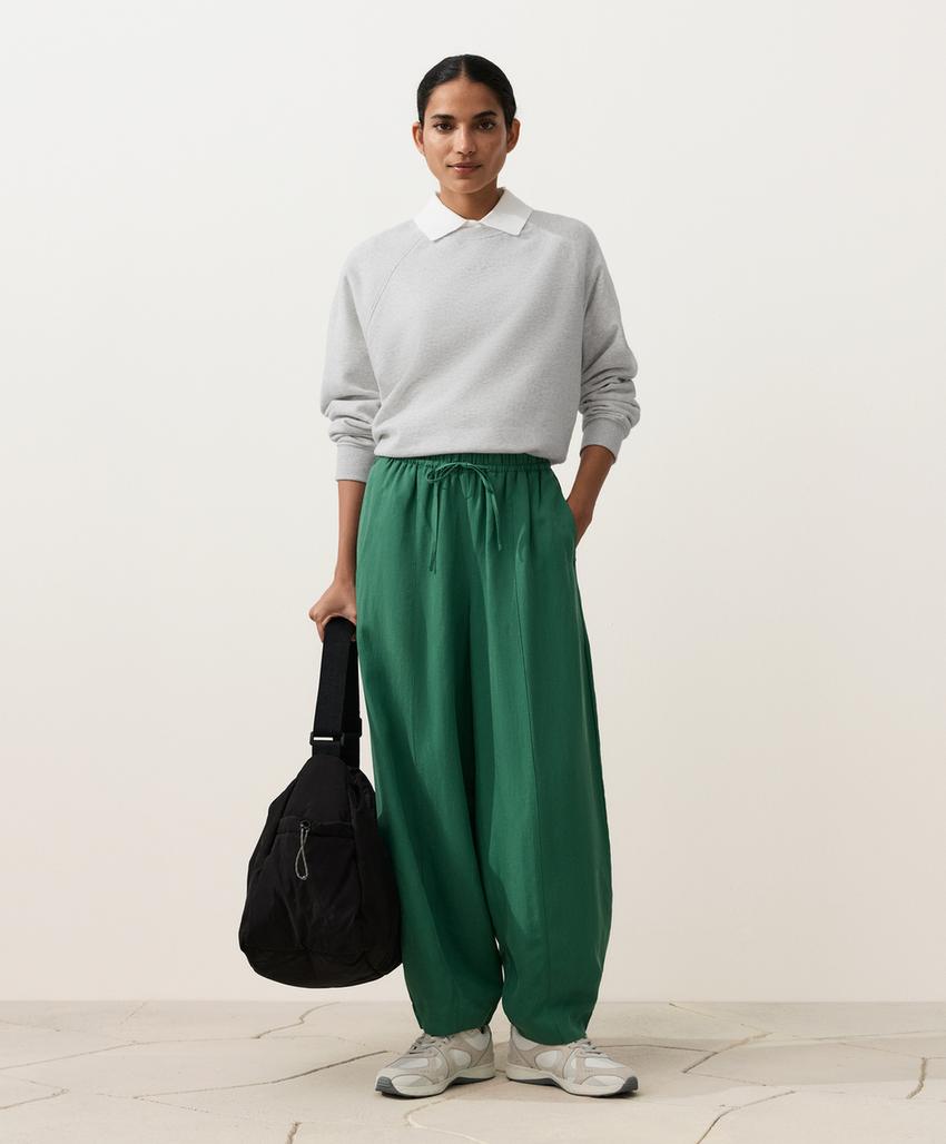 Брюки-бананы из смеси лиоцелла и 24% льна с швами