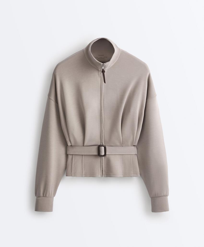 Мягкая куртка с поясом-корсетом из модала