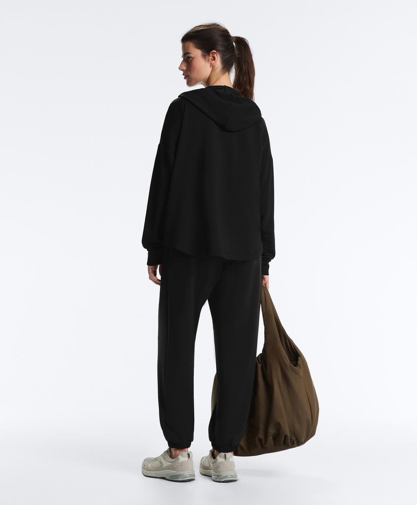 Толстовка на молнии из мягкого модала