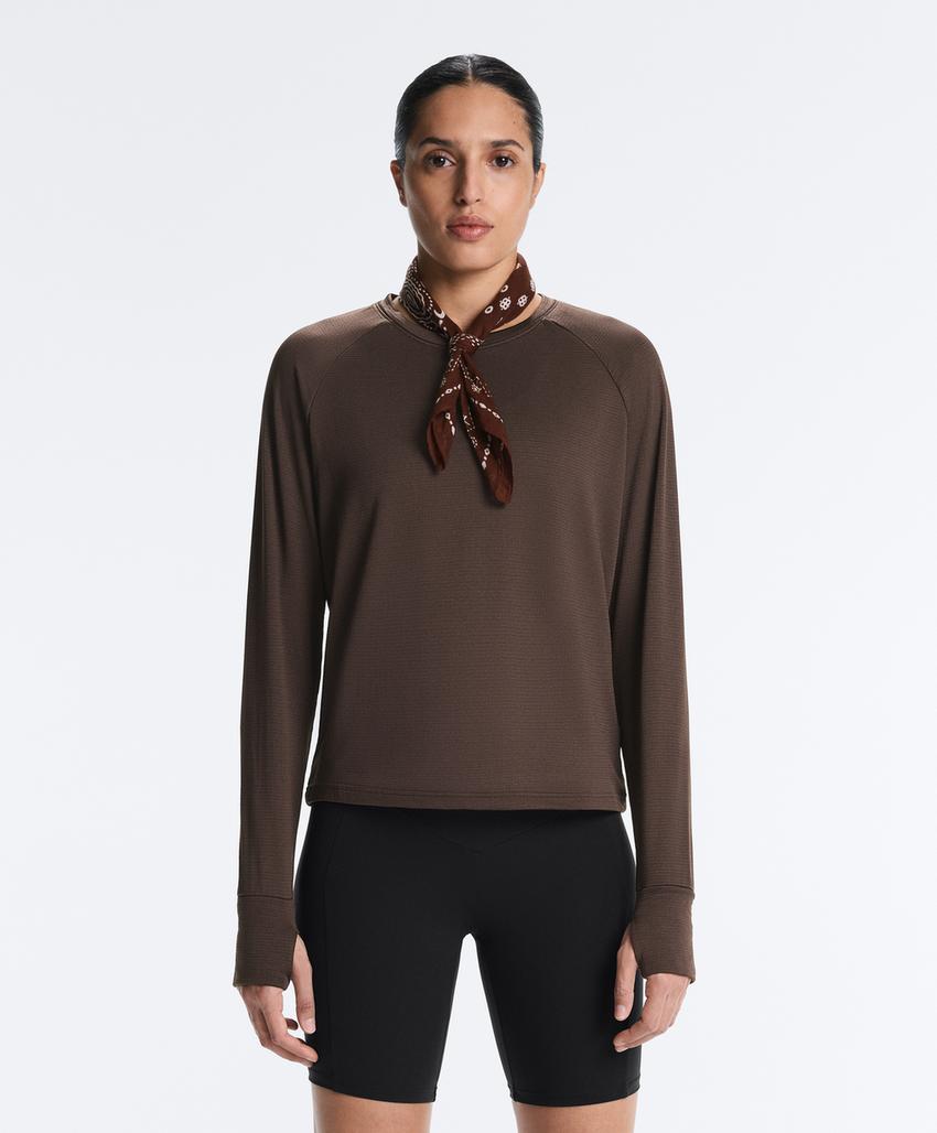 Футболка с длинным рукавом из технического материала