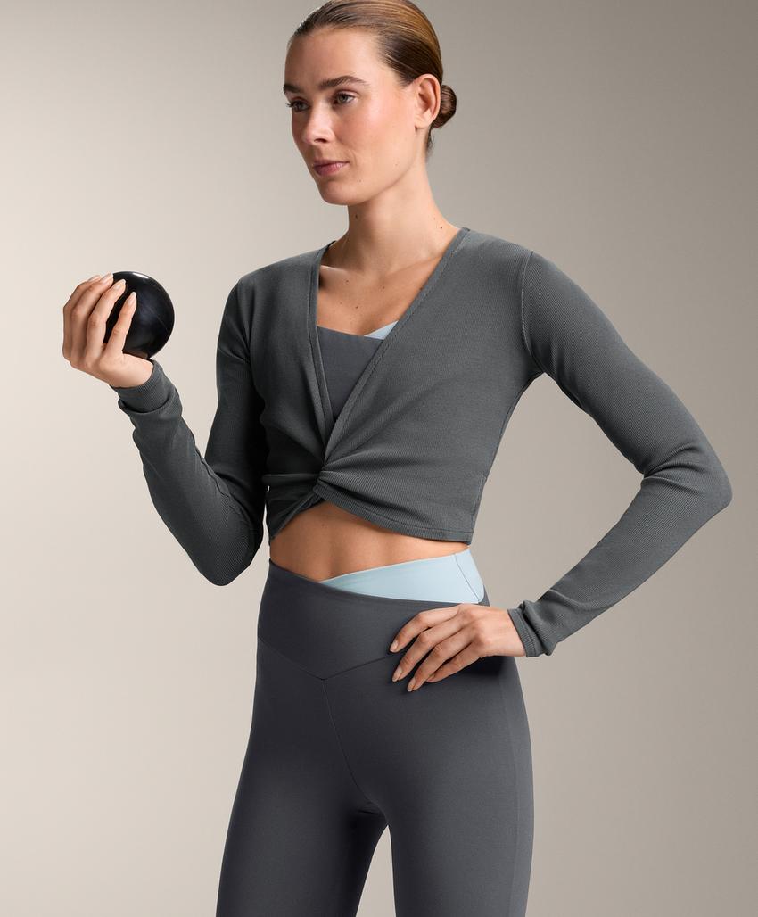 Футболка на запах из риббедированного хлопкового микса