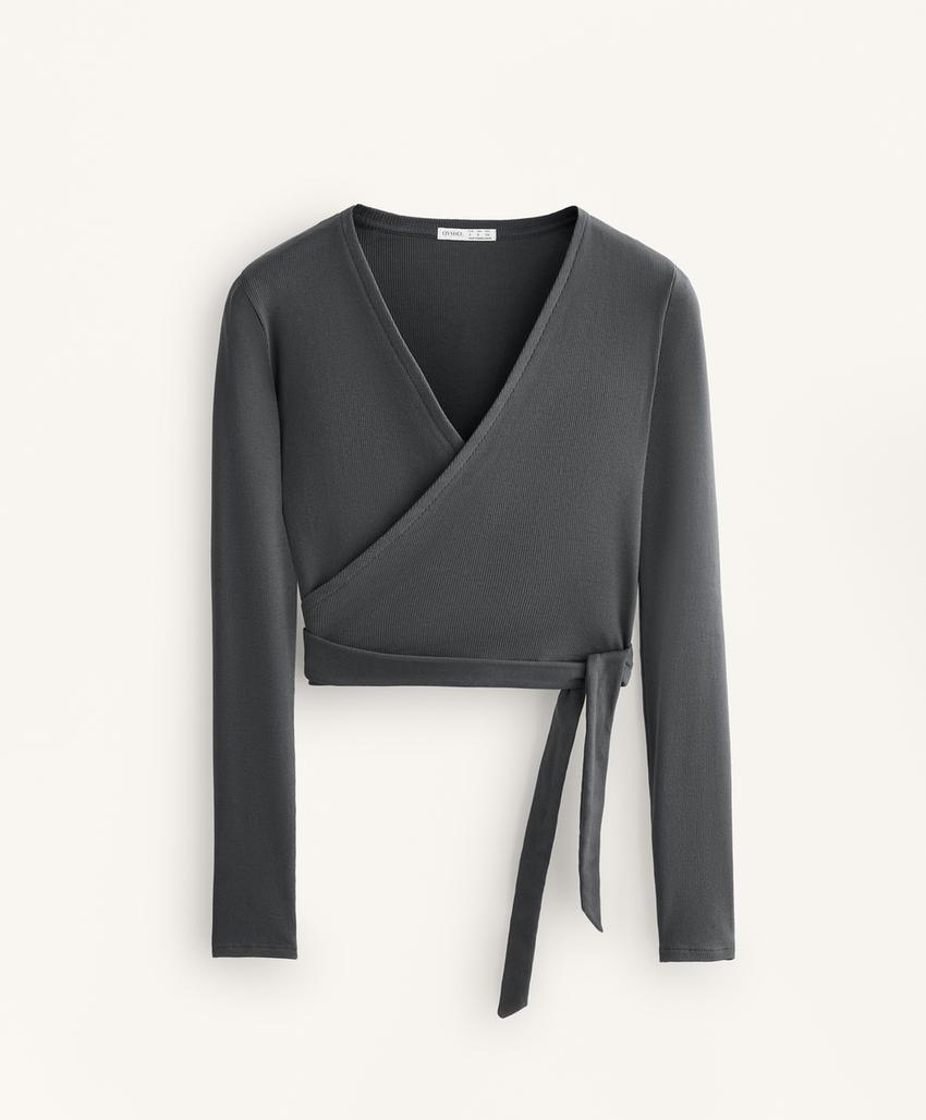 Футболка на запах из риббедированного хлопкового микса