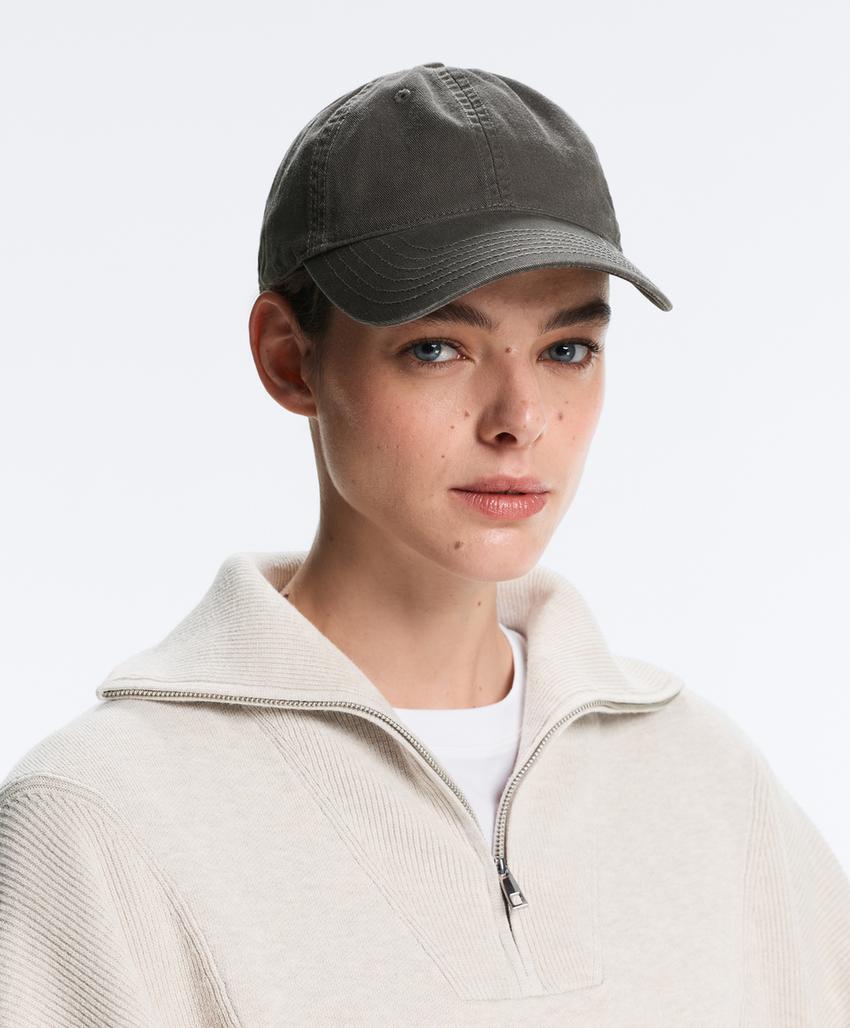 Кепка из 100% хлопка с эффектом потертости