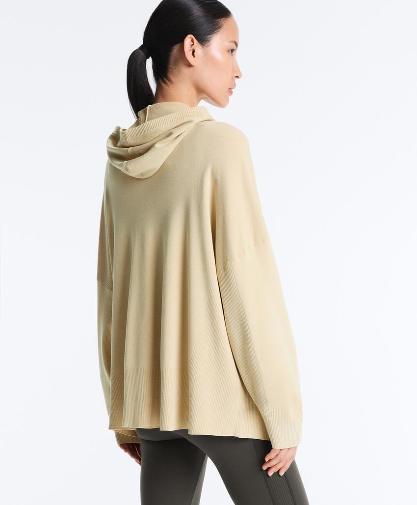 Длинный вязаный пальто с капюшоном