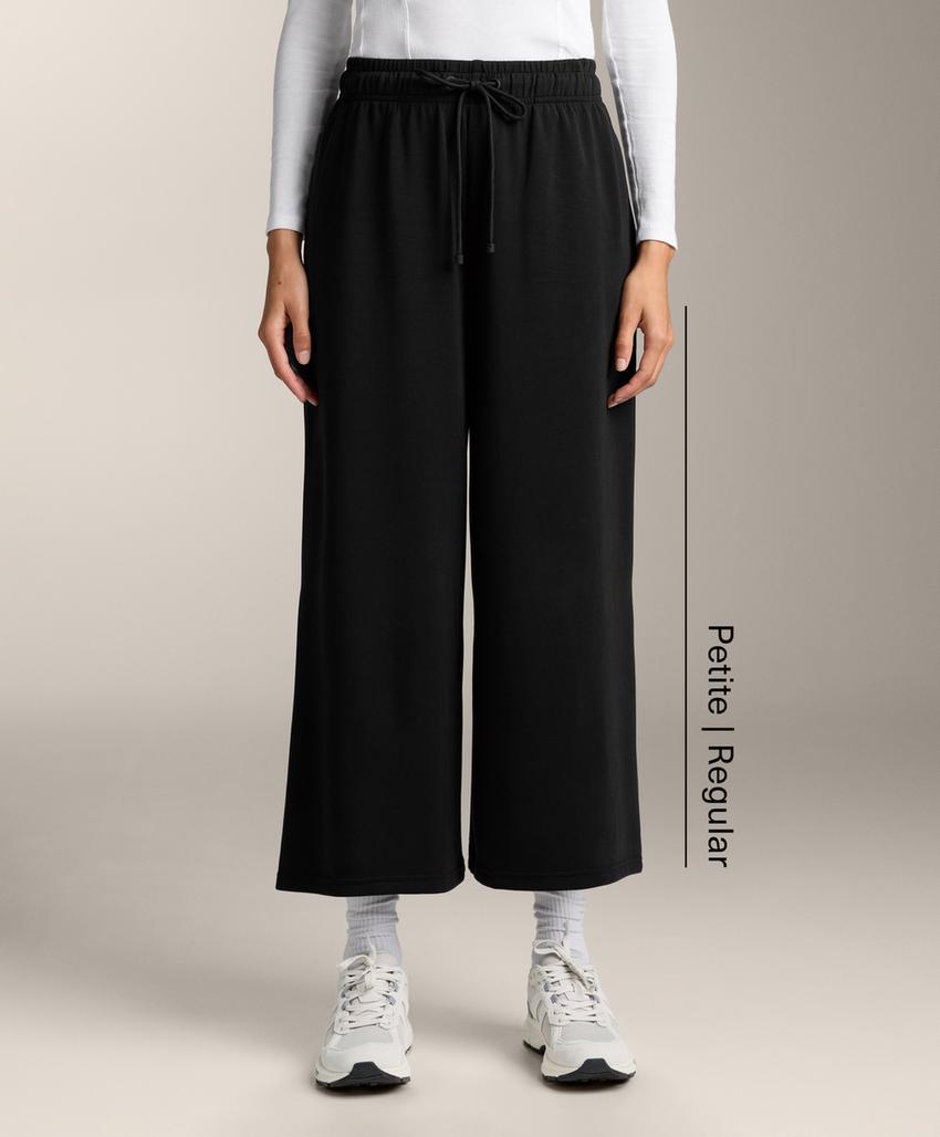 Мягкие широкие укороченные брюки с модалом