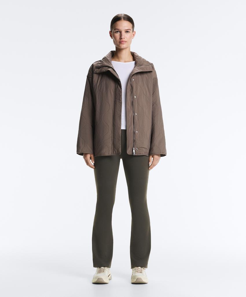 Утепленный пуховик с водоотталкивающим покрытием из fellex® aerogel