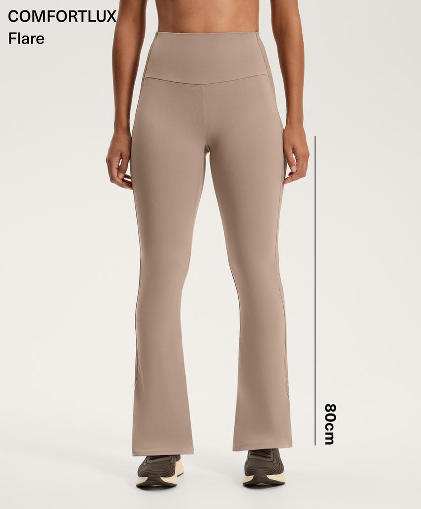 Брюки со средней посадкой из мягкого ребристого материала с широкими штанинами