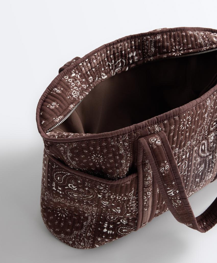 Стеганая сумка-шопер с принтом «бандана»