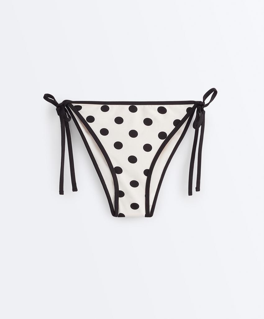 Полуоткрытые плавки бикини в горошек