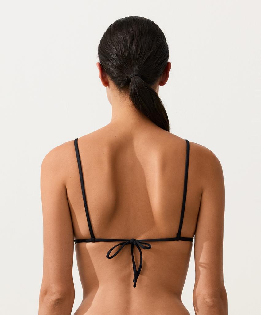 Топ бикини с треугольными чашками из вязаного полотна