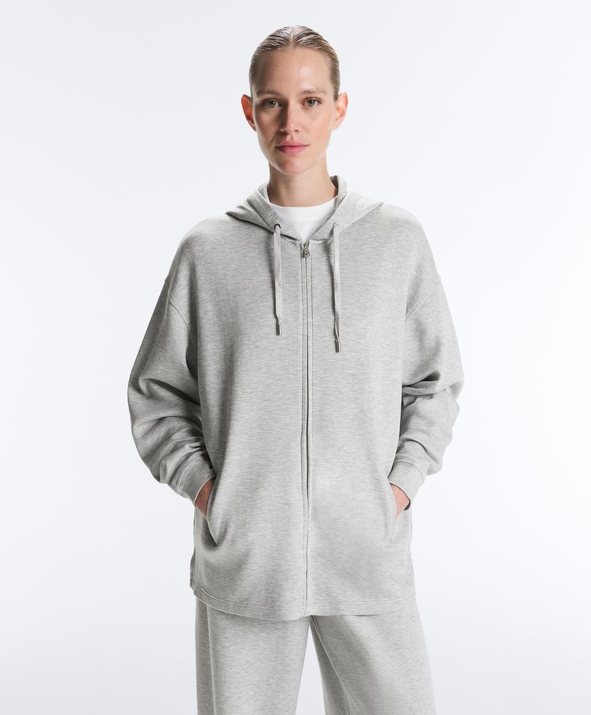 Длинная куртка с капюшоном из меланжевого пике