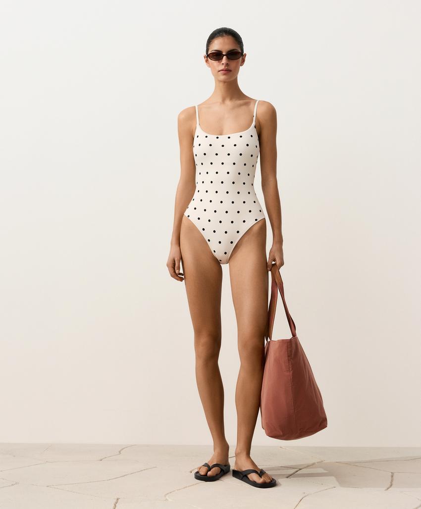 Купальник с треугольными чашками, принтом в горошек, пике