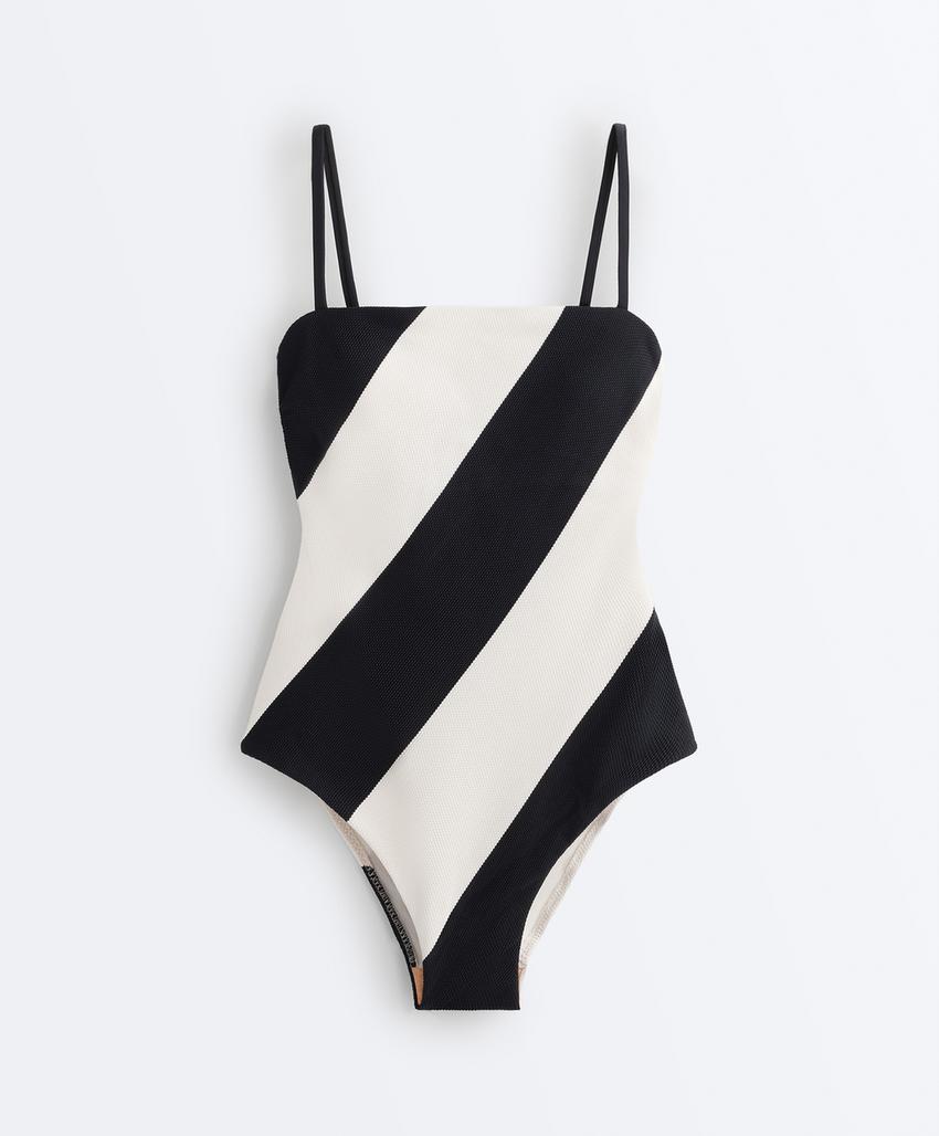 Купальник бандо в диагональную полоску