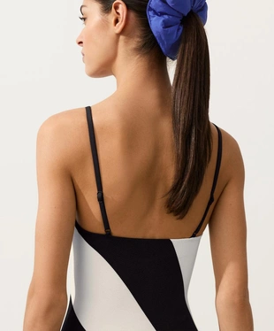 Купальник бандо в диагональную полоску- Заказать в России