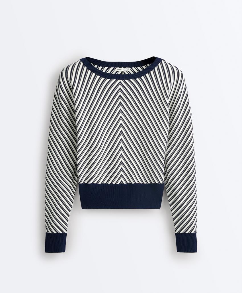 Свитер в диагональную полоску