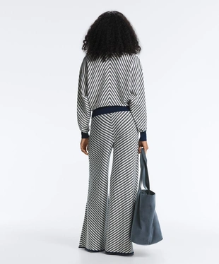 Свитер в диагональную полоску- Заказать в России