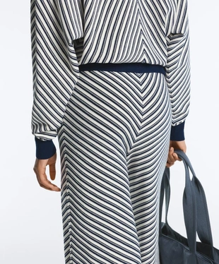 Вязаные брюки wide leg в диагональную полоску- Заказать в России