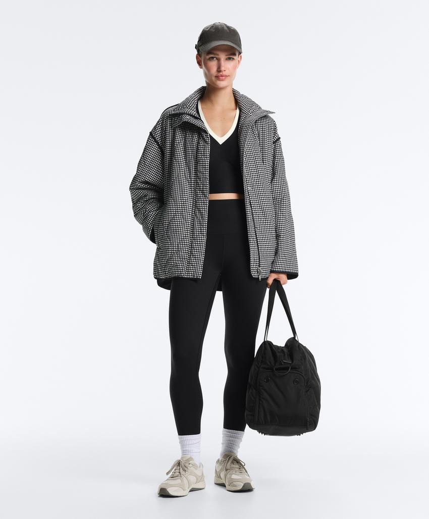 Майка Perfect-adapt с контрастными деталями