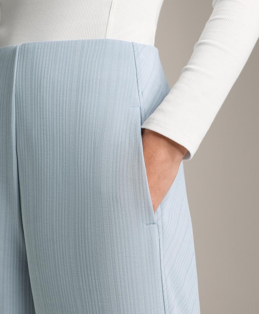 Брюки с асимметричными полосками из модала